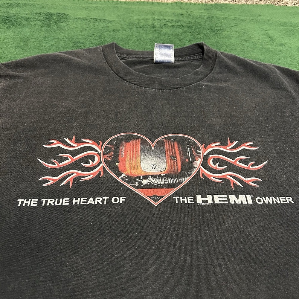Vintage Y2K Dodge Hemi Heart Skate Grunge T-Shirt Black Mens Large Murina 2005